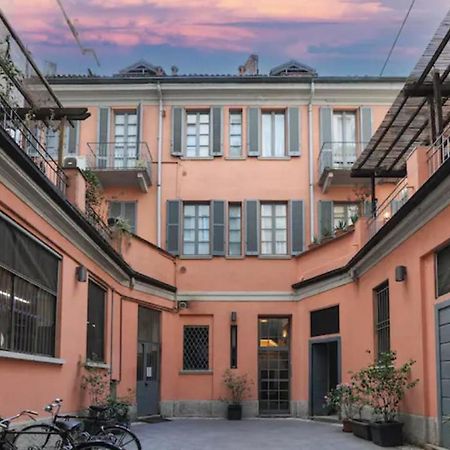 Charming San Babila Apt. Milan Luaran gambar